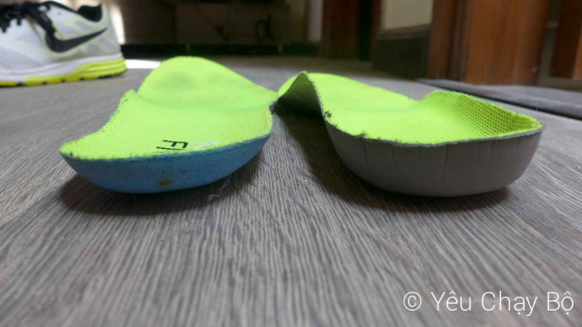 Miếng lót giày: Nike Free Flyknit 4.0 (bên trái) và Nike Zoom Fly (bên phải)