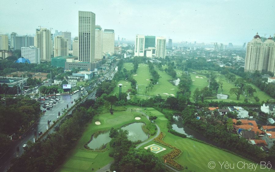 Sân golf ngay giữ lòng trung tâm Jakarta, quá đỉnh