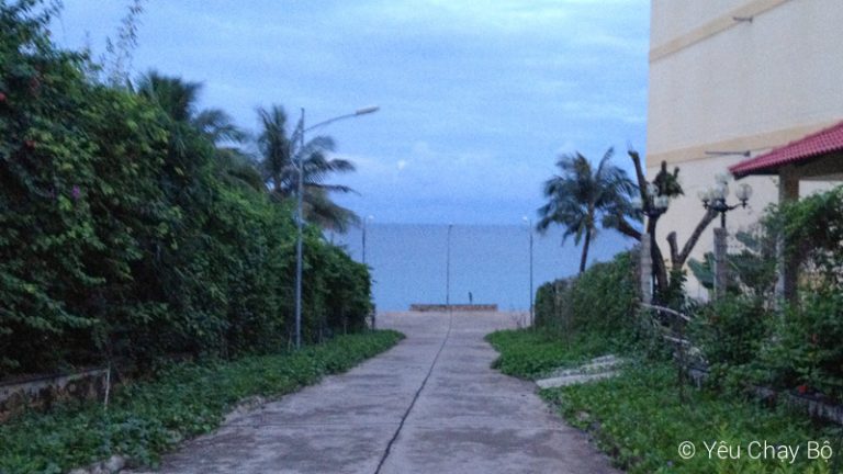[03/11/2014] Dạo biển Phú Quốc sáng sớm