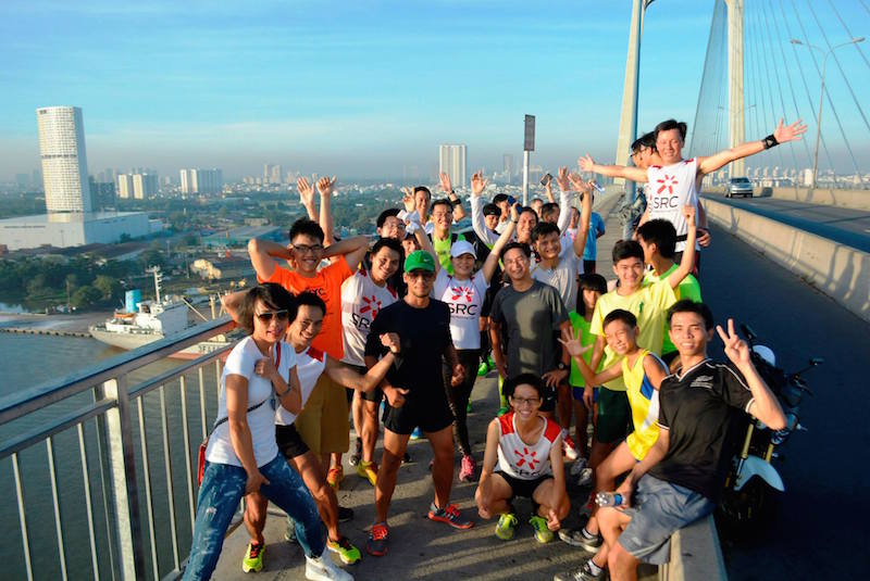 SRC trên đỉnh cầu Phú Mỹ trong buổi chạy 28/12/2014