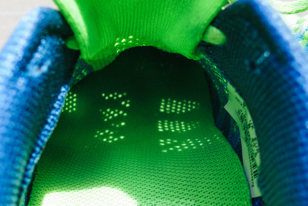 Bên trong thân giày Nike Free 4.0 Flyknit