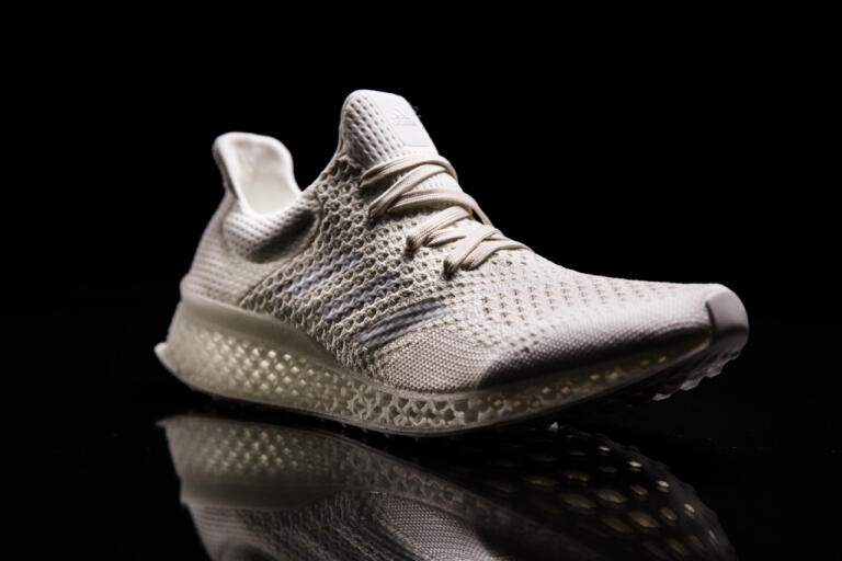 Adidas giới thiệu công nghệ in FutureCraft 3D trên giày chạy bộ