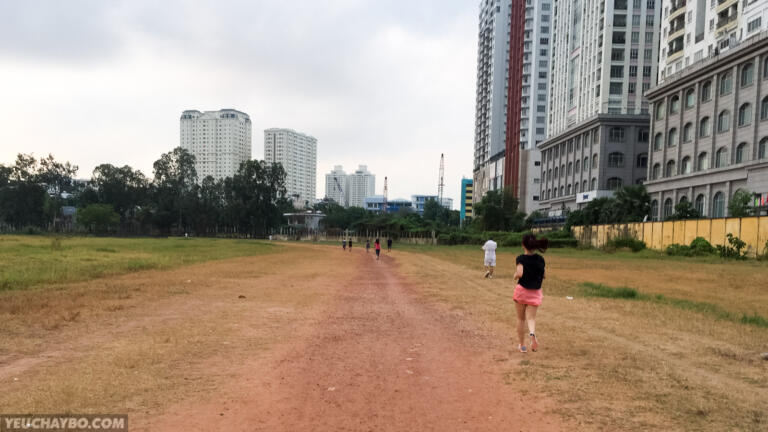 [Chạy bộ cùng vợ] Trường đua Phú Thọ – Lâu ngày tái ngộ