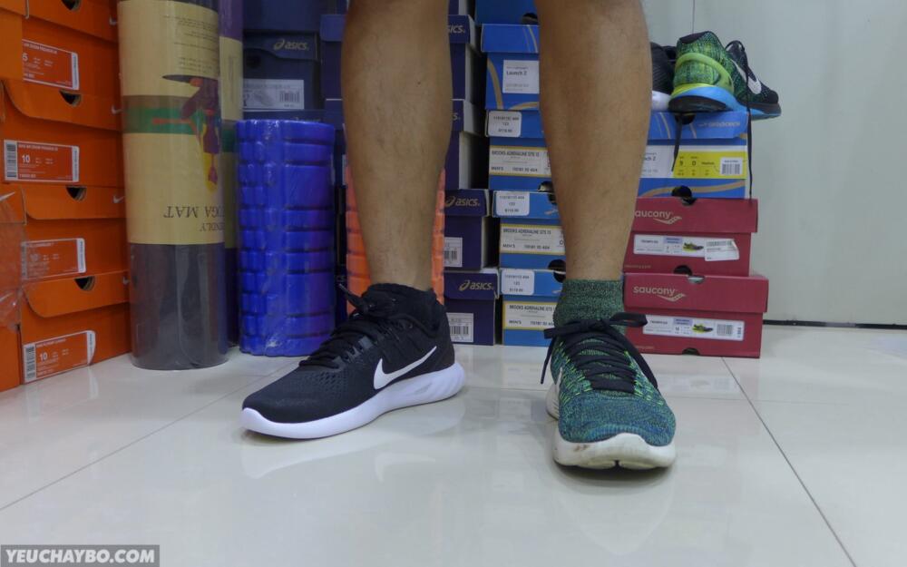 Đánh giá Nike Air Zoom Vomero 11 - Êm chân, chắc chắn - Nike LunarGlide 8 vs LunarEpic Flyknit 06