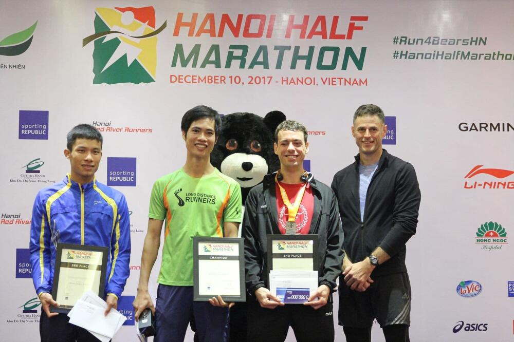 [QC] Li-Ning đồng hành cùng Hanoi Half Marathon 2017 - li ning dong hanh cung hanoi half marathon 2017 10