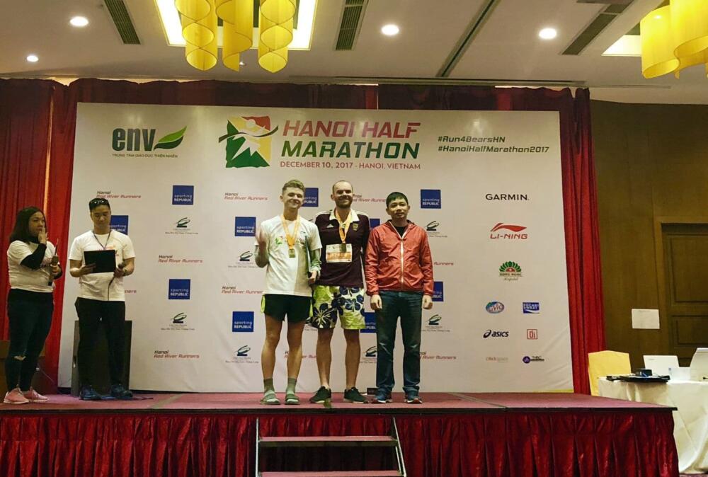 [QC] Li-Ning đồng hành cùng Hanoi Half Marathon 2017 - li ning dong hanh cung hanoi half marathon 2017 3