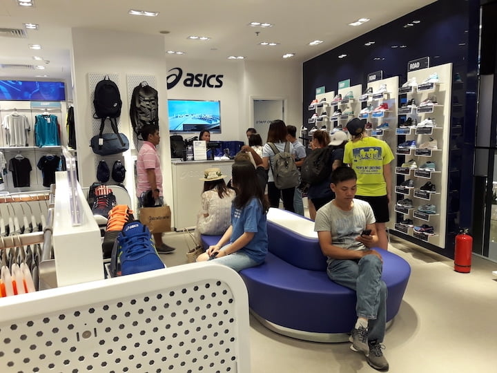 [QC] ASICS Saigon Centre - Điểm mua sắm hấp dẫn cho các tín đồ thể thao - asics saigon center 5