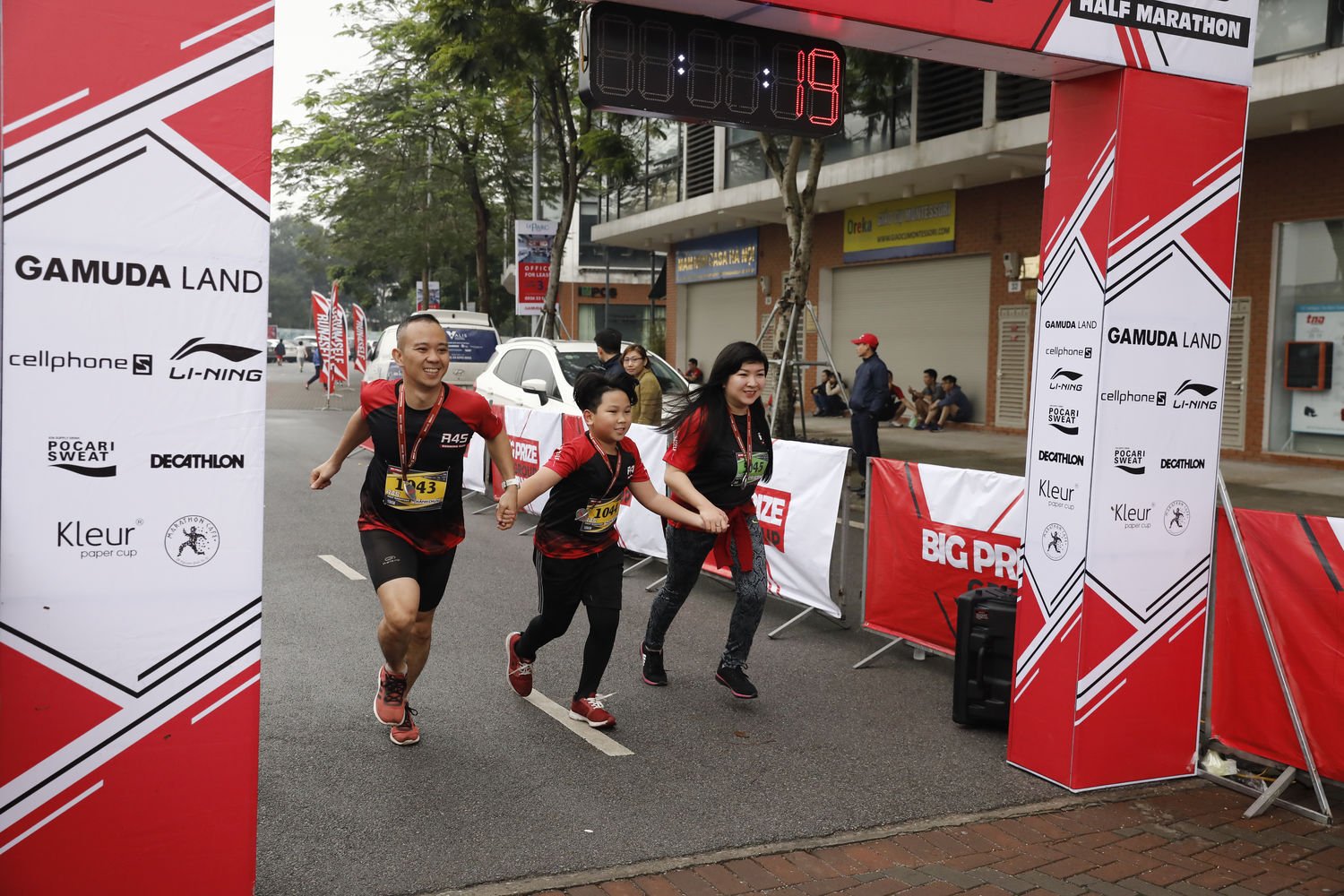 [QC]    Li-Ning with Run For Self Half Marathon 2019 - he 2 li ning dong with run4self half marathon 2019
