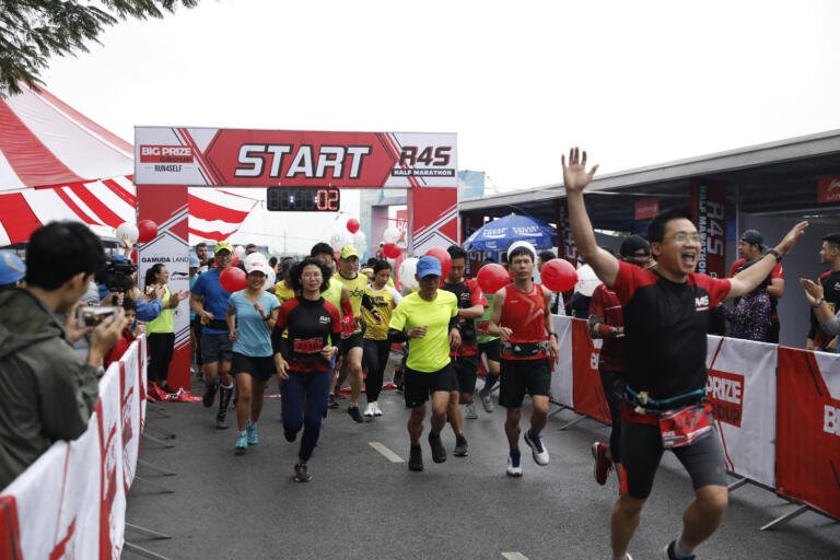 [QC] Li-Ning đồng hành cùng Run For Self Half Marathon 2019