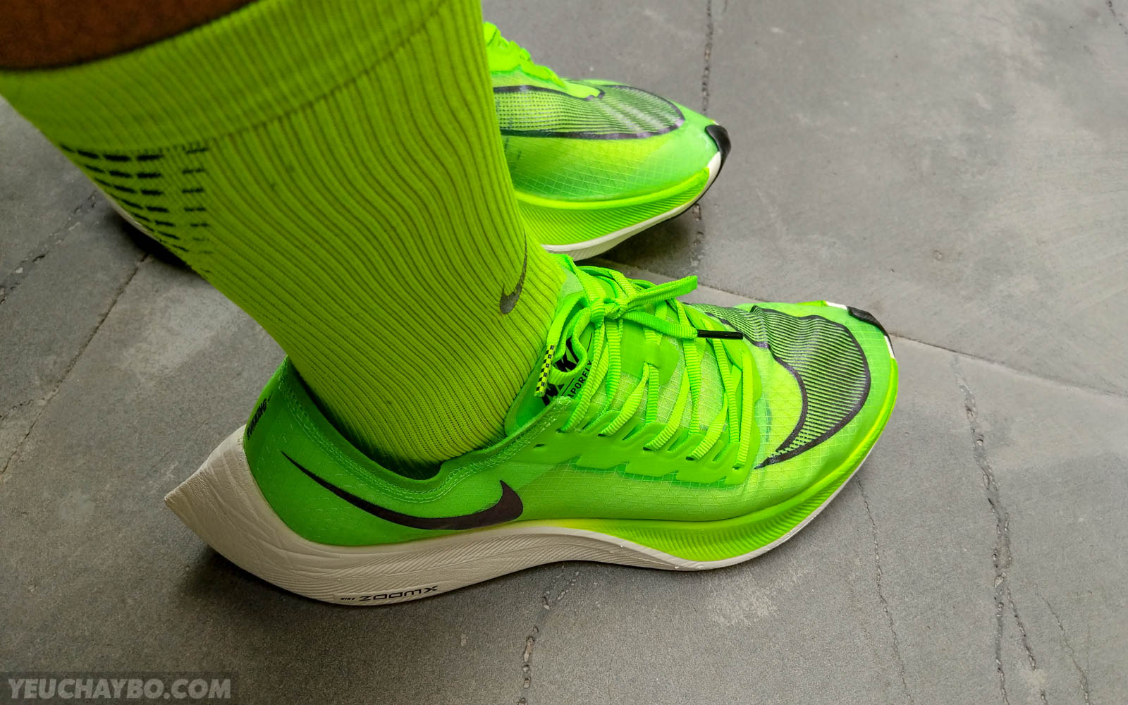 Trên chân Nike Vaporfly NEXT% - Êm hơn, nhẹ hơn, thoải mái hơn - tren chan nike zoomx vaporfly next percent 28