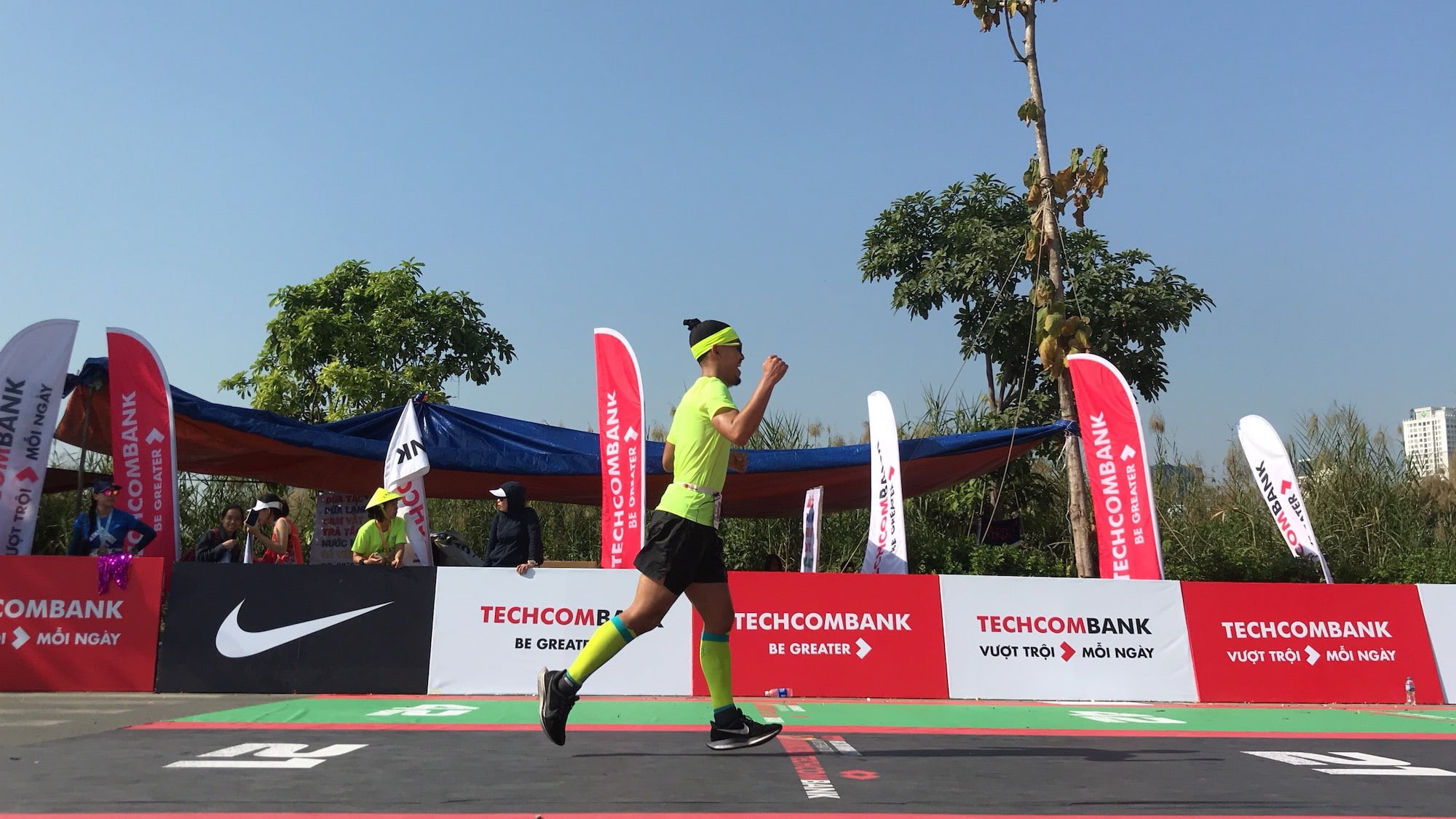 Kí sự HCMC International Marathon 2019 - Lần 2 chinh phục Full Marathon trên đường nhựa - ve dich ki su hcmc marathon 2019