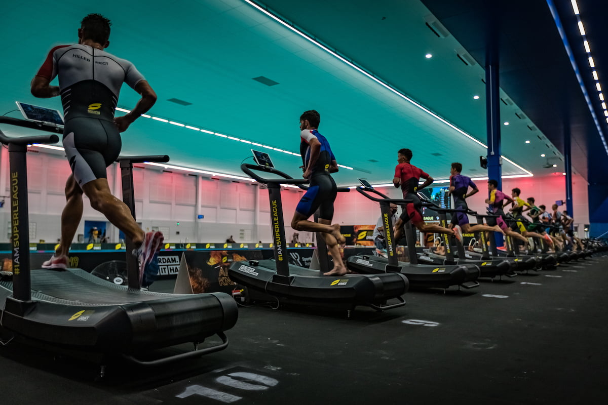 [Zwift Running] Đánh giá NPE Runn... Smart Treadmill Sensor - Giải pháp hoàn hảo cho chạy bộ trên Zwift - superleague triathlon arena games rotterdam pro men final