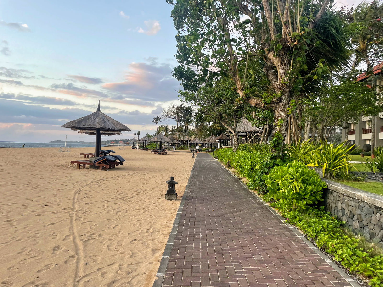 [2022 W33][21K hè 2022] Tuần 10 - Vui chơi, nghỉ dưỡng ở Bali (Phần 2) - chay bo nusa dua 1