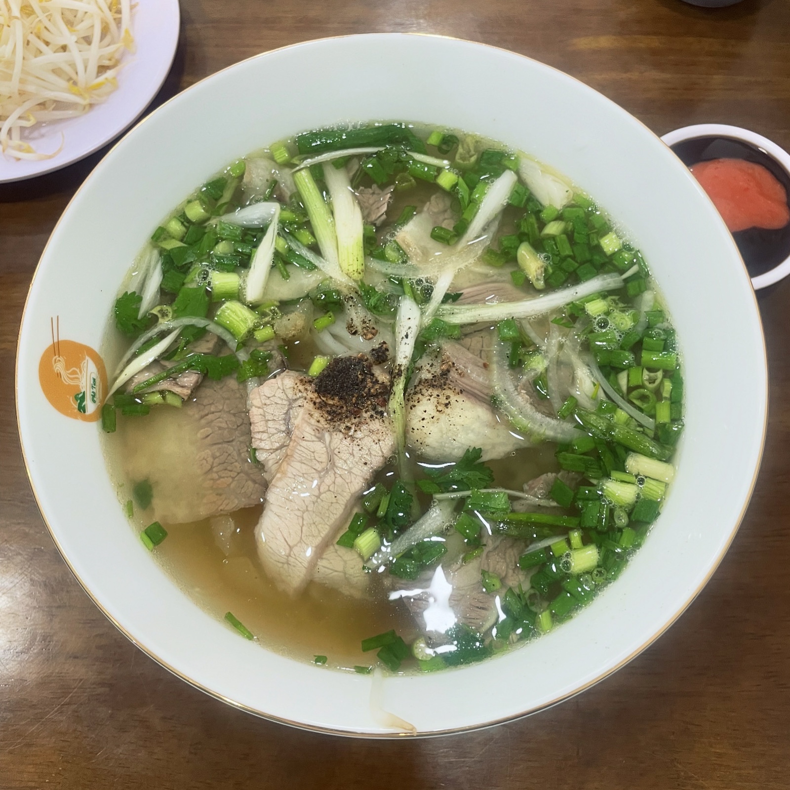 [2024 W25-26] Về Việt Nam ăn nhậu, giải tán pain-cave - pho vietnam yummy